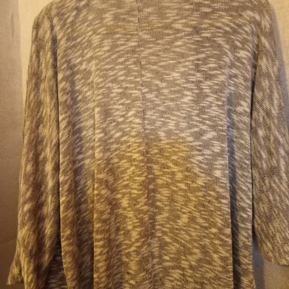 Medium Lyndsey Cardigan. #0987 - Picture 5 of 5